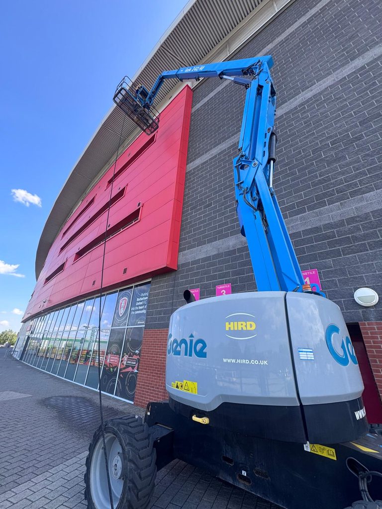 Commercial Roof Cleaning Services